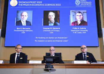 Los tres expertos en banca: Ben Bernanke, Douglas Diamond y Philip Dybvig, fueron los distinguidos en esta ocasión. Foto: AFP.