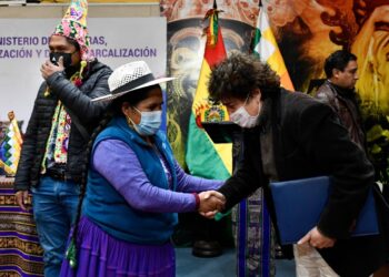 El cantautor, este martes en el Ministerio de Culturas. Foto: APG.