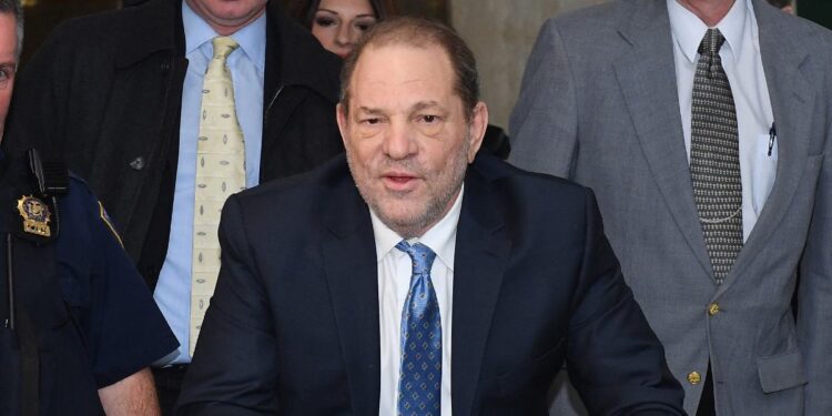 Harvey Weinstein es imputado por agresión sexual en el Reino Unido. Foto: AFP.