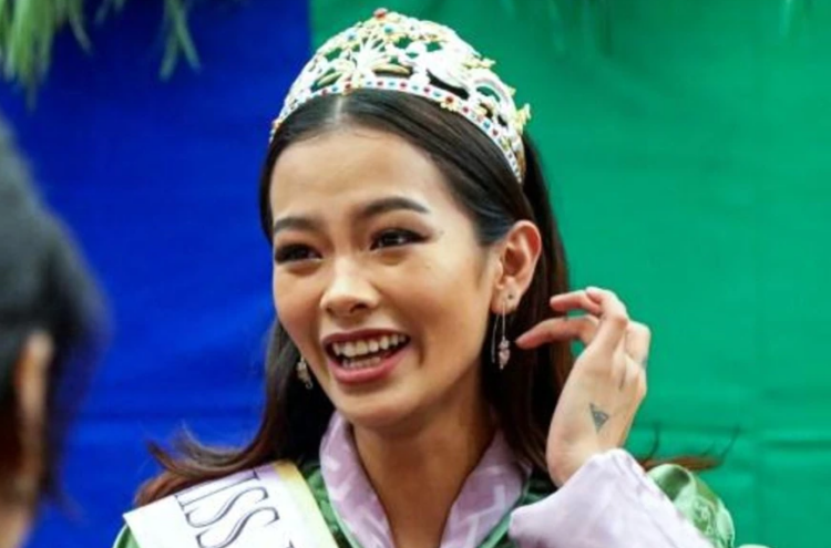 Tashi Choden, Miss Bután 2022, participa en un evento de orgullo gay en su honor. Foto: AFP.