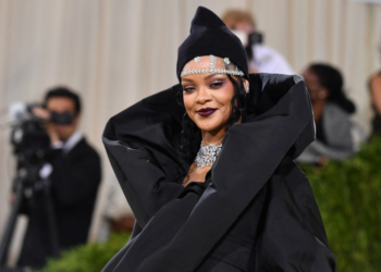 Rihanna, alejada de los escenarios, reaparecerá como la atracción del show de medio tiempo del Super Bowl. Foto: Especial.