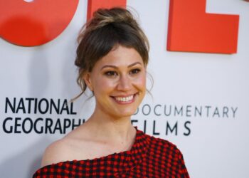 La directora de 'Fire of Love', Sara Dosa, se deparó con las imágenes espectaculares de la pareja cuando investigaba para un documental sobre volcanes islandeses. Foto: AFP.