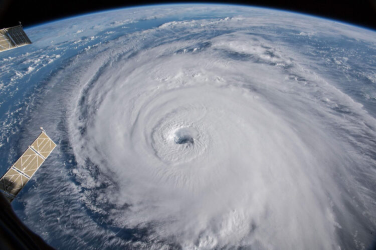 Dos satélites TROPICS que monitorean huracanes. Foto: AFP.