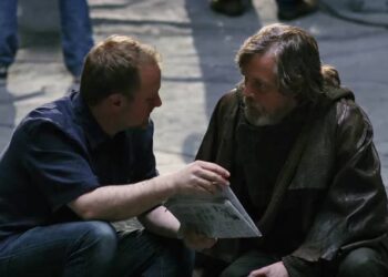 Mark Hamill y Rian Johnson en el rodaje de 'Star Wars: Los últimos Jedi'. Foto: Disney.