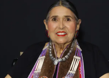 Una imagen actual de Sacheen Littlefeather. Foto: AFP.