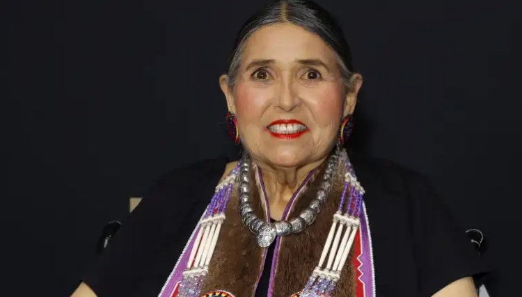 Una imagen actual de Sacheen Littlefeather. Foto: AFP.