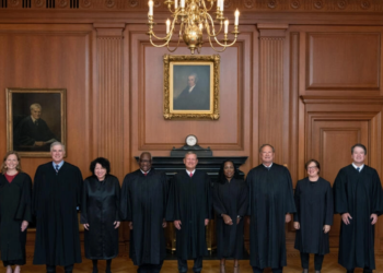 El sitio satírico The Onion se presentó ante la Suprema Corte Justicia de Estados Unidos en apoyo de un hombre arrestado y procesado por mofarse de la policía en las redes sociales. Foto: AFP.
