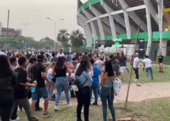 Uno de los conciertos que más público atrajo fue el de Daddy Yankee. Muchos seguidores del artista rompieron las vallas de seguridad para poder apreciar el show del boricua. Foto: Redes Sociales.