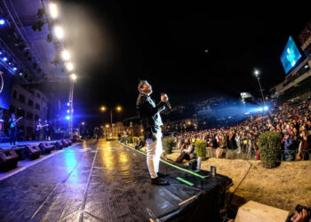 El cantante chileno Américo, en la verbena de 2019. Foto: Archivo La Razón.