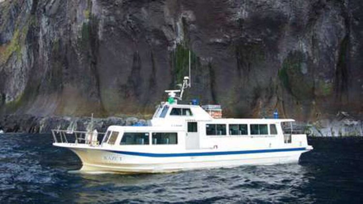 Naufragio de un barco de turismo con 26 personas a bordo en Japón