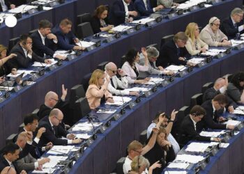 Eurodiputados rechazan normativa crucial de la reforma del mercado de carbono