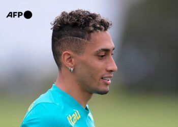 Barcelona anuncia la llegada de Raphinha
