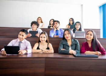 UNANDES, 20 años formando profesionales de excelencia académica