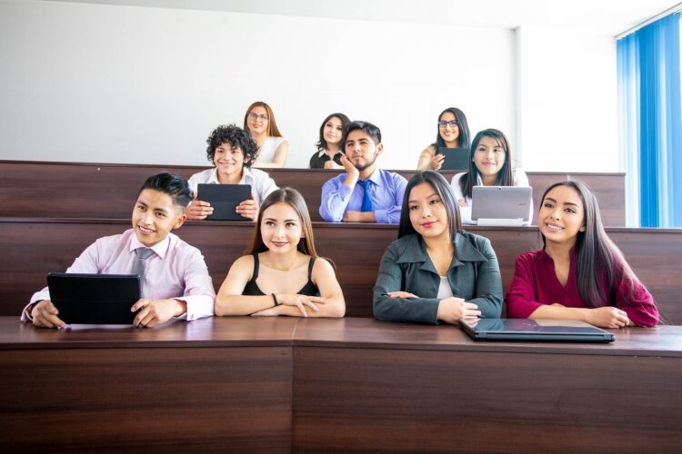 UNANDES, 20 años formando profesionales de excelencia académica