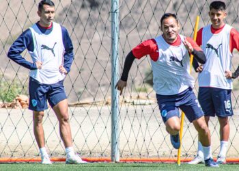 El tropiezo de The Strongest allana el camino de Bolívar a la cima