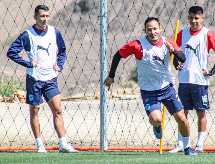 El tropiezo de The Strongest allana el camino de Bolívar a la cima
