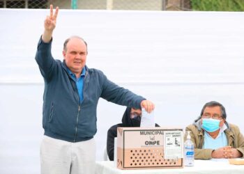 El "Bolsonaro peruano" es virtual nuevo alcalde de Lima