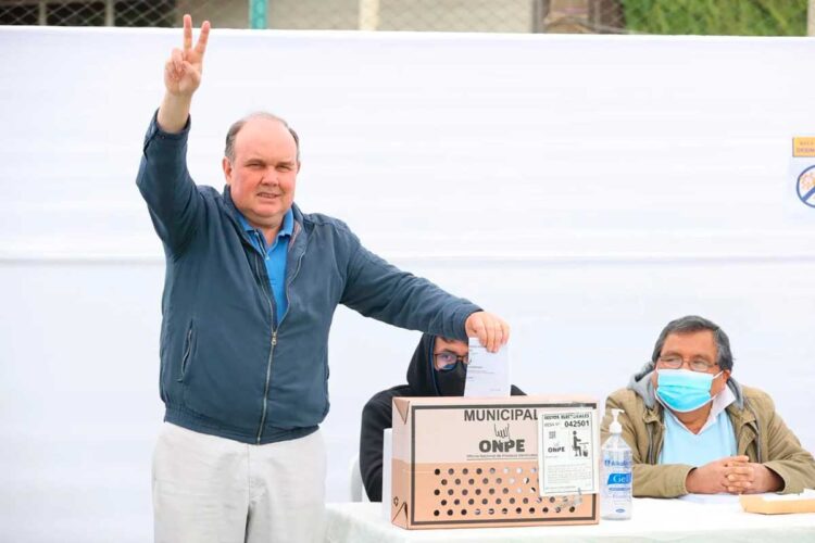 El "Bolsonaro peruano" es virtual nuevo alcalde de Lima