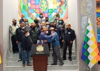 Arce y dirigentes de Ferreco pactan lucha contra la minería ilegal y venta de oro al BCB