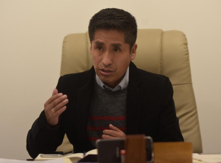 Senador del MAS ve ‘nuevas condiciones’ favorables para elegir Defensor
