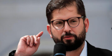 Boric gira a la centroizquierda en cambio ministerial tras fracaso de la nueva Constitución