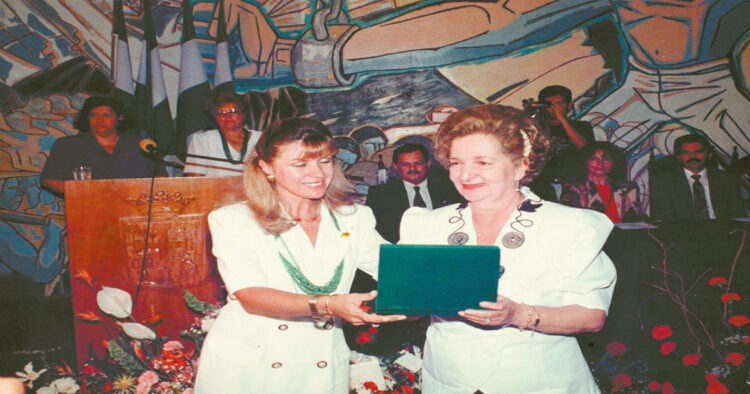 Gladys-Moreno-reconocimient