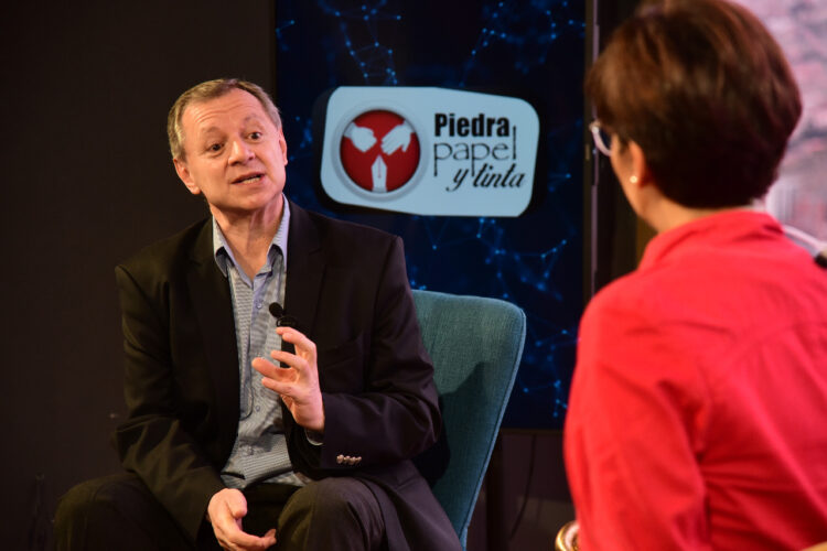 José ‘Gringo’ Gonzales, de grabar siete discos al periodismo y a la política