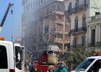 Fuerte explosión en céntrico hotel de La Habana deja 8 muertos y 30 heridos