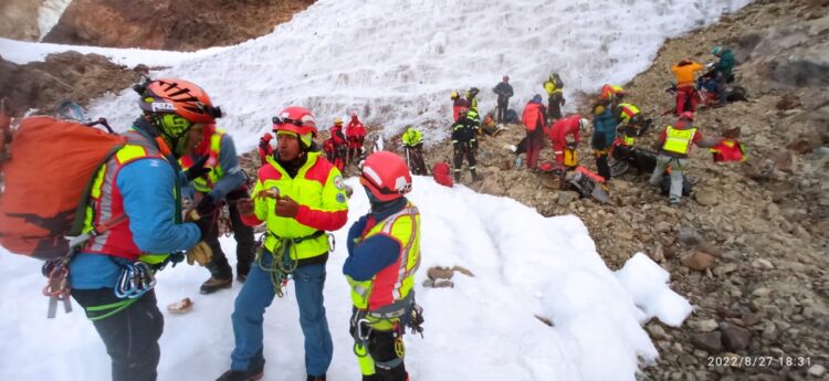 Un andinista fallecido en el Illimani, otro sobrevivió gracias a su mochila