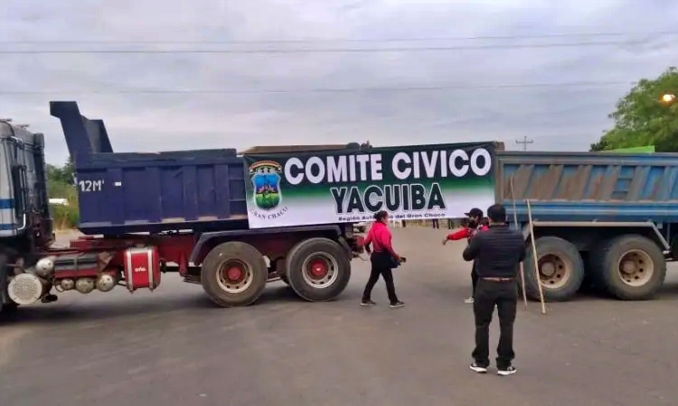 Tarija cumple paro cívico de 24 horas en rechazo por el estudio del campo Margarita-Huacaya