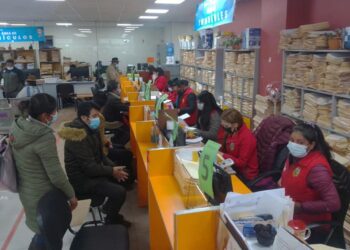 Horas finales del plazo, en La Paz y El Alto confirman que pago de impuestos sin multas es hasta el viernes