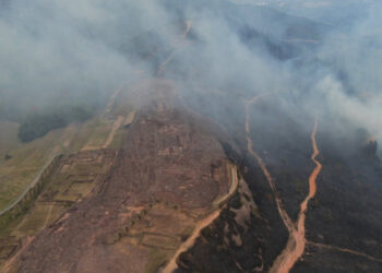 Samaipata y el parque Noel Kempff sufren sendos incendios forestales pese a lluvias