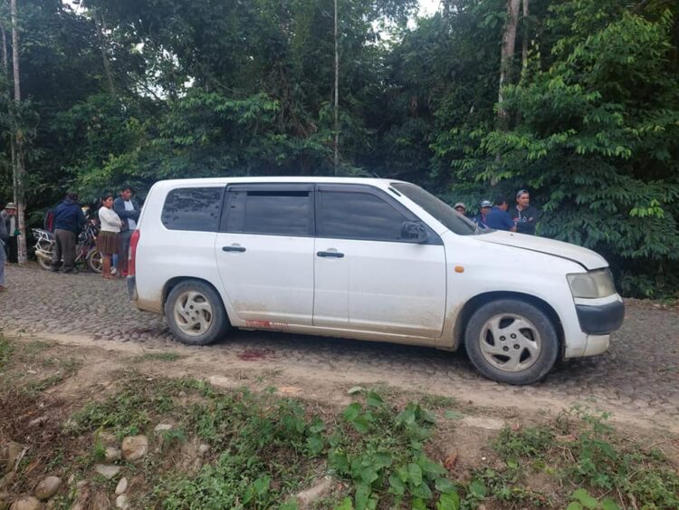 Hallan tres cadáveres apilados en el maletero de un vehículo en Ivirgarzama