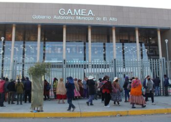 La Alcaldía de El Alto suspende diálogo con padres por falta de seguridad