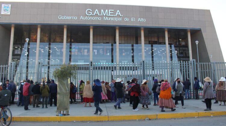 La Alcaldía de El Alto suspende diálogo con padres por falta de seguridad