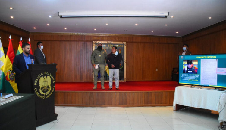 En audiencia cautelar virtual, el juez Rafael Alcón es imputado por cuatro delitos