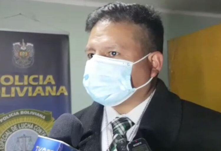 Dos peligrosos delincuentes se disputan un celular robado y uno termina con grave herida