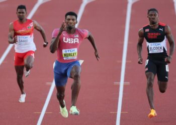 El estadounidense Kerley se exhibe en las series de 100m del Mundial