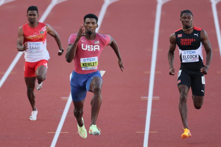 El estadounidense Kerley se exhibe en las series de 100m del Mundial