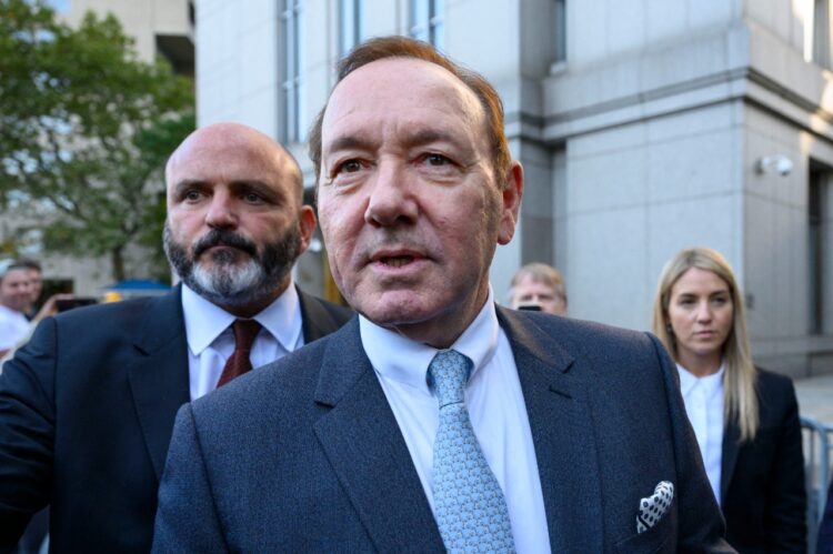 Actor Kevin Spacey niega acusaciones de abuso sexual en juicio en Nueva York