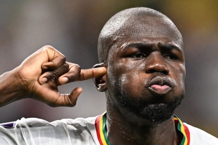Koulibaly clasifica a Senegal, en el nombre de Bouba Diop