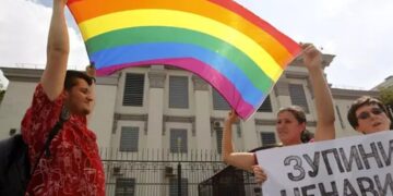 UE lamenta endurecimiento de la ley contra la 'propaganda' LGTB.