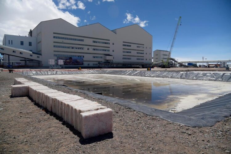 YLB y Caballero SA inician coordinación para la construcción de la planta de tratamiento de agua