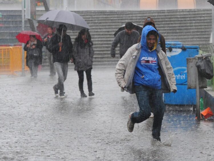 Navidad con tormentas, en cuatro regiones hay alerta por lluvias desde el sábado