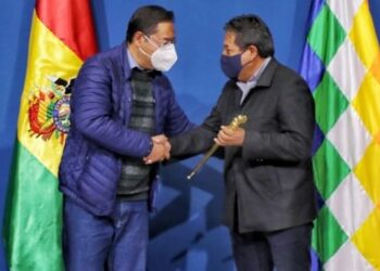 Arce viaja a la CAN en Perú y Choquehuanca asume la Presidencia interina