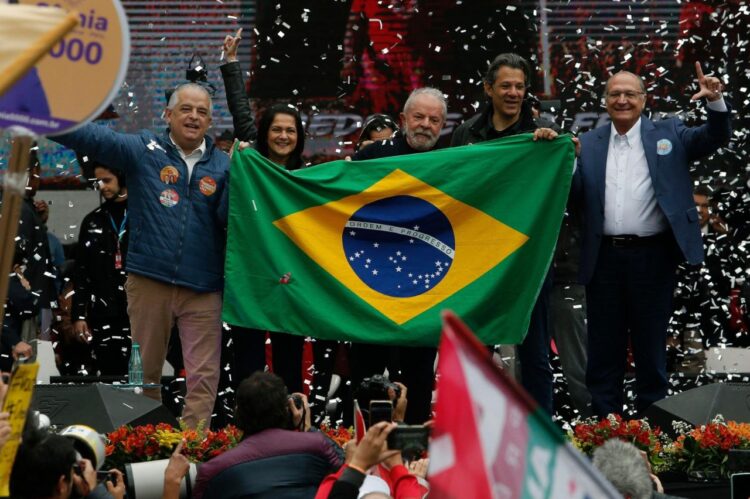 Lula, elegido presidente de Brasil al derrotar por la mínima a Bolsonaro