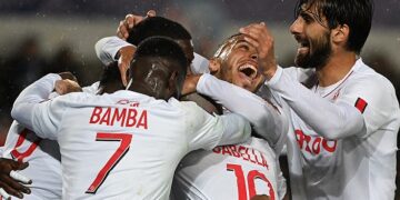 El Lille golea al Estrasburgo con doblete del canadiense Jonathan David