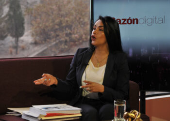 Lorgia Fuentes en entrevista con La Razón, Piedra, Papel y Tinta.