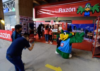 La Razón presente en la Fipaz con el ‘tour de La Razón’