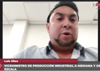 El Viceministro de Producción Industrial a Mediana y Gran Escala, Luis Siles aclara denuncias. Foto: Captura La Razón Radio